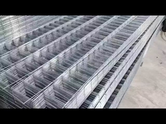 Bụi phủ hàn lưới hàng rào 3D V lưới hàng rào cong cho vườn